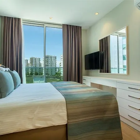 Hotel Aska River 4*